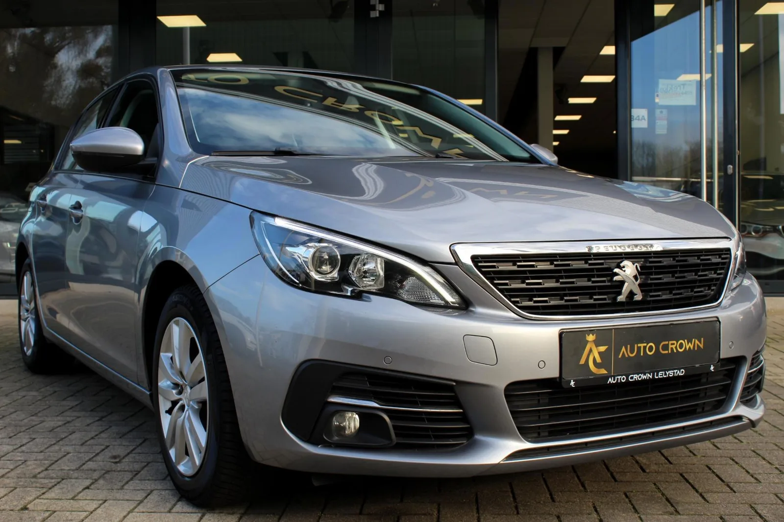 Peugeot 308 (2020) — foto 1