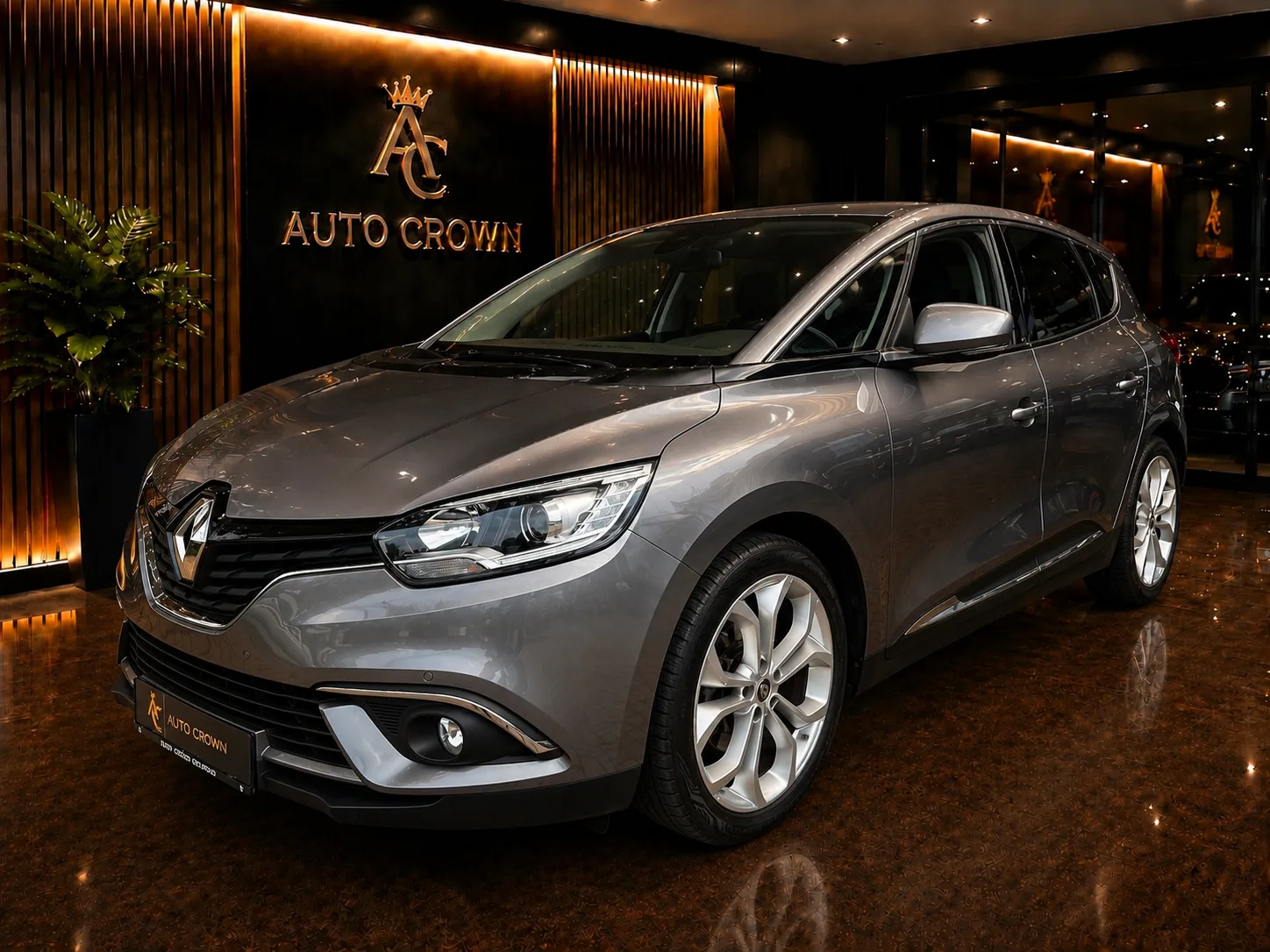 Renault Scénic (2017) — foto 1