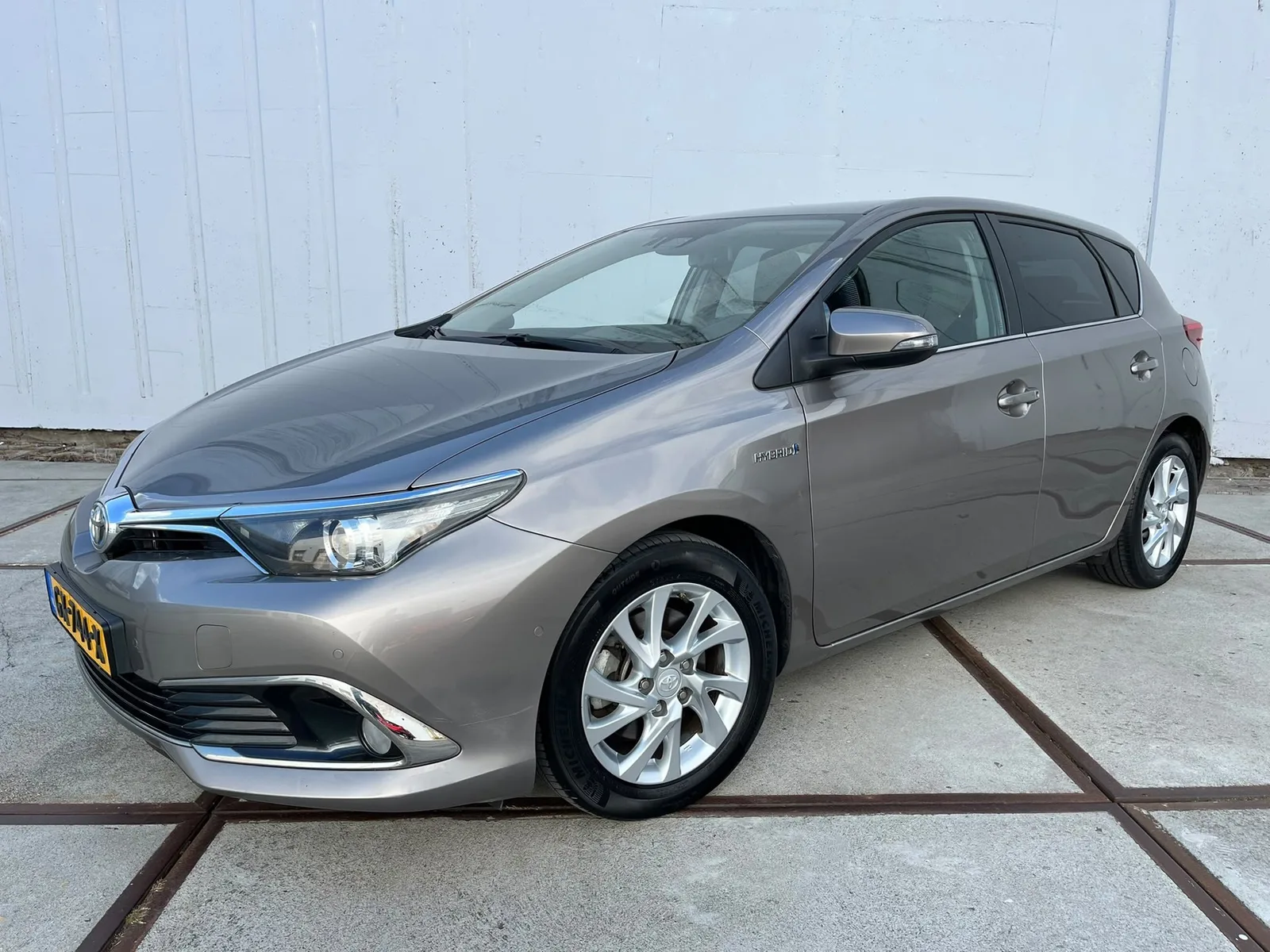 Toyota Auris (2015) — foto 1