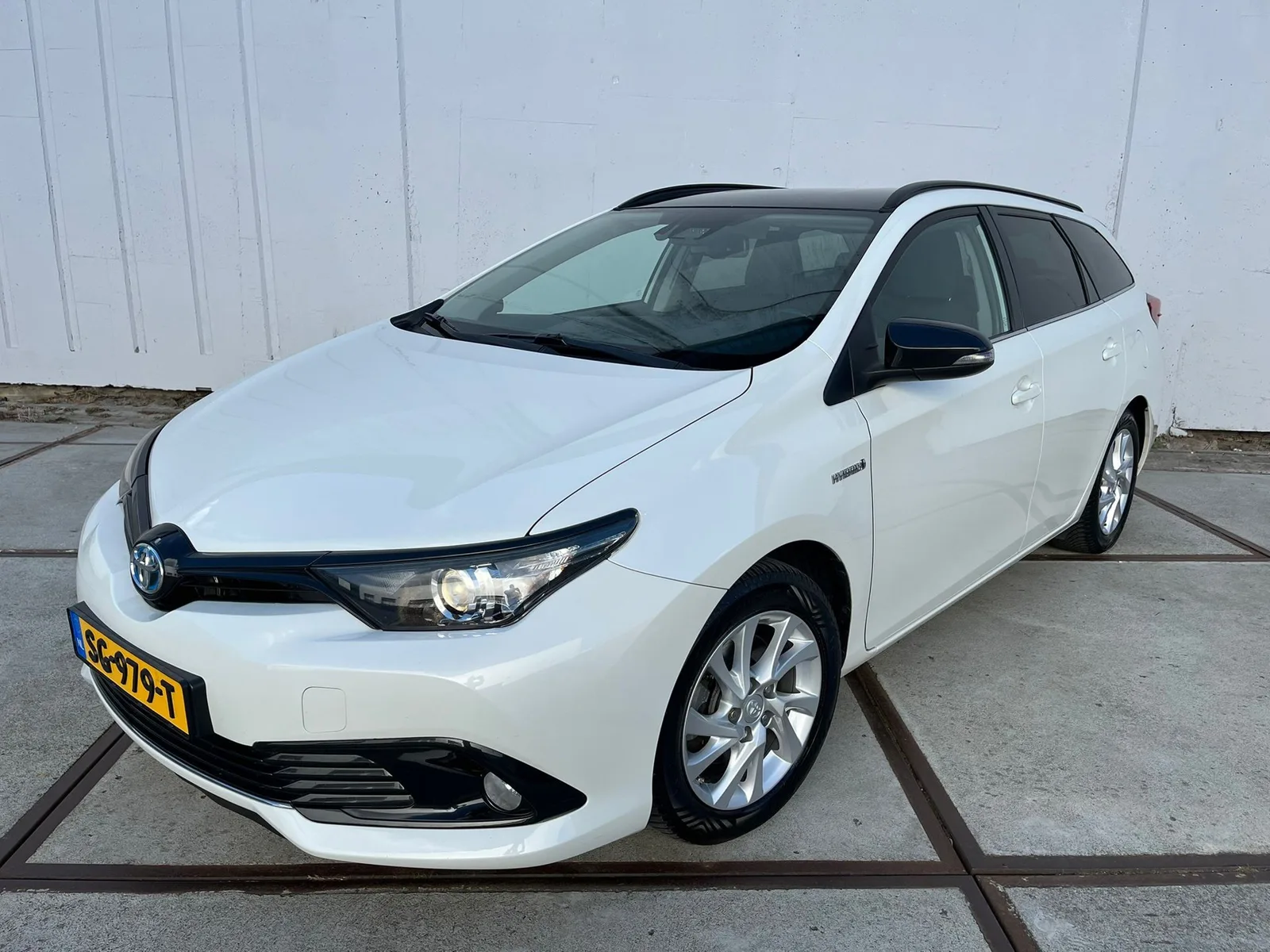 Toyota Auris (2018) — foto 1