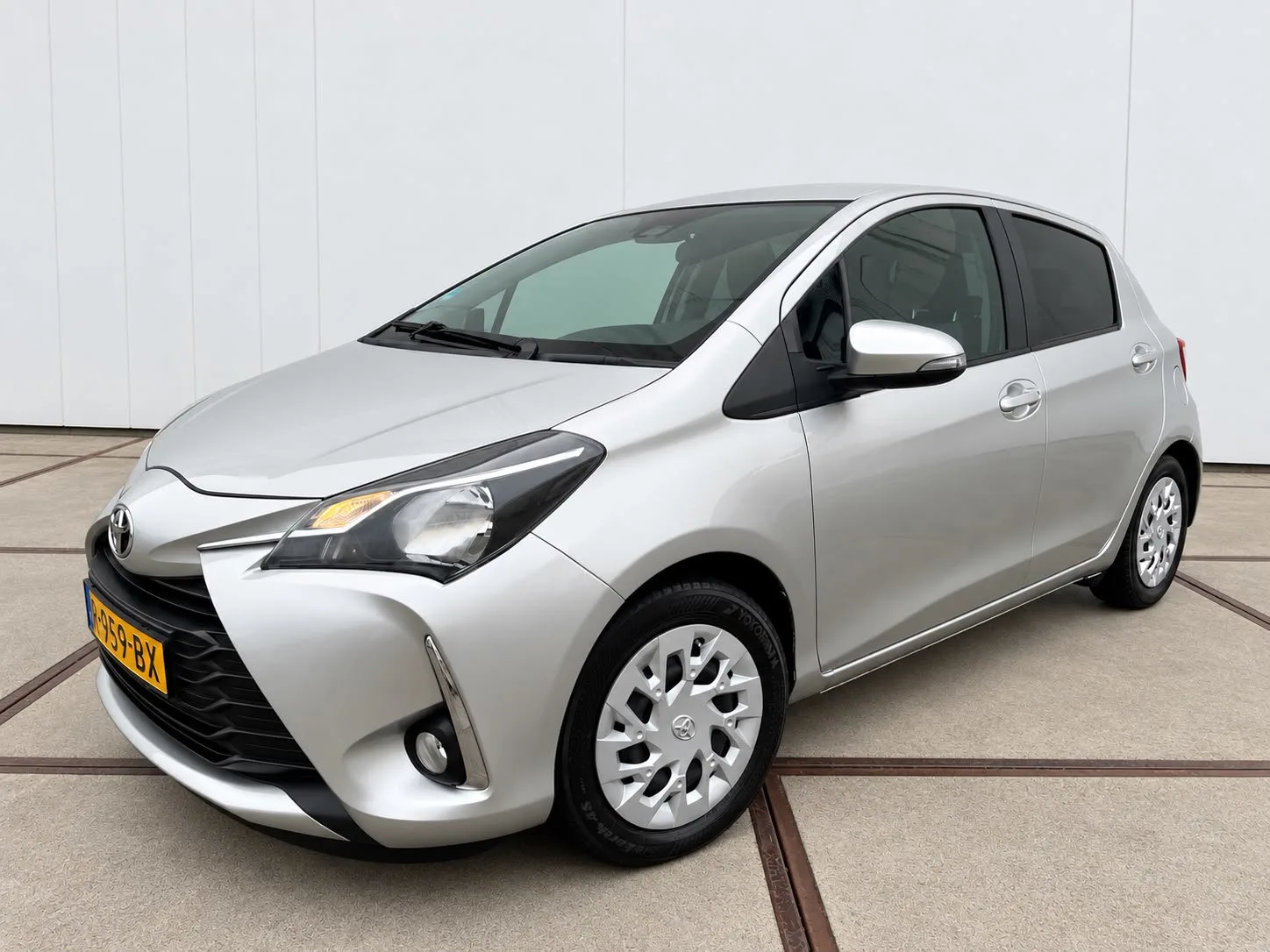 Toyota Yaris (2019) — foto 1