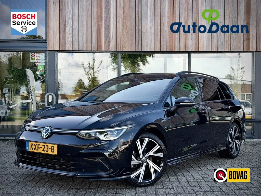 Volkswagen Golf (2022) — foto 1