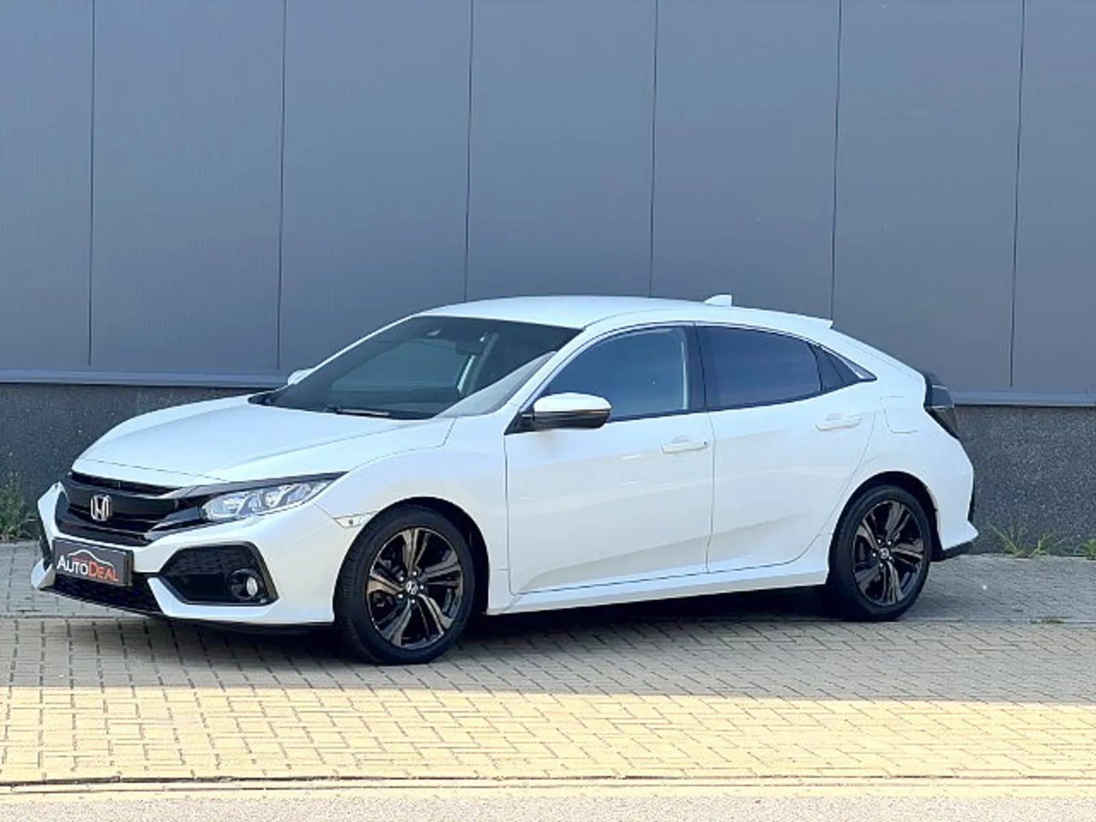 Honda Civic (2019) — foto 1