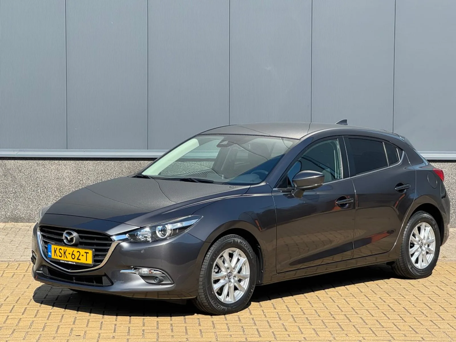 Mazda 3 (2018) — foto 1