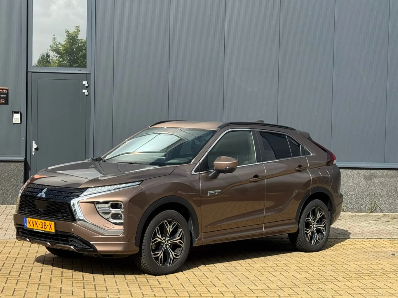 Mitsubishi Eclipse Cross (2025) — foto 1