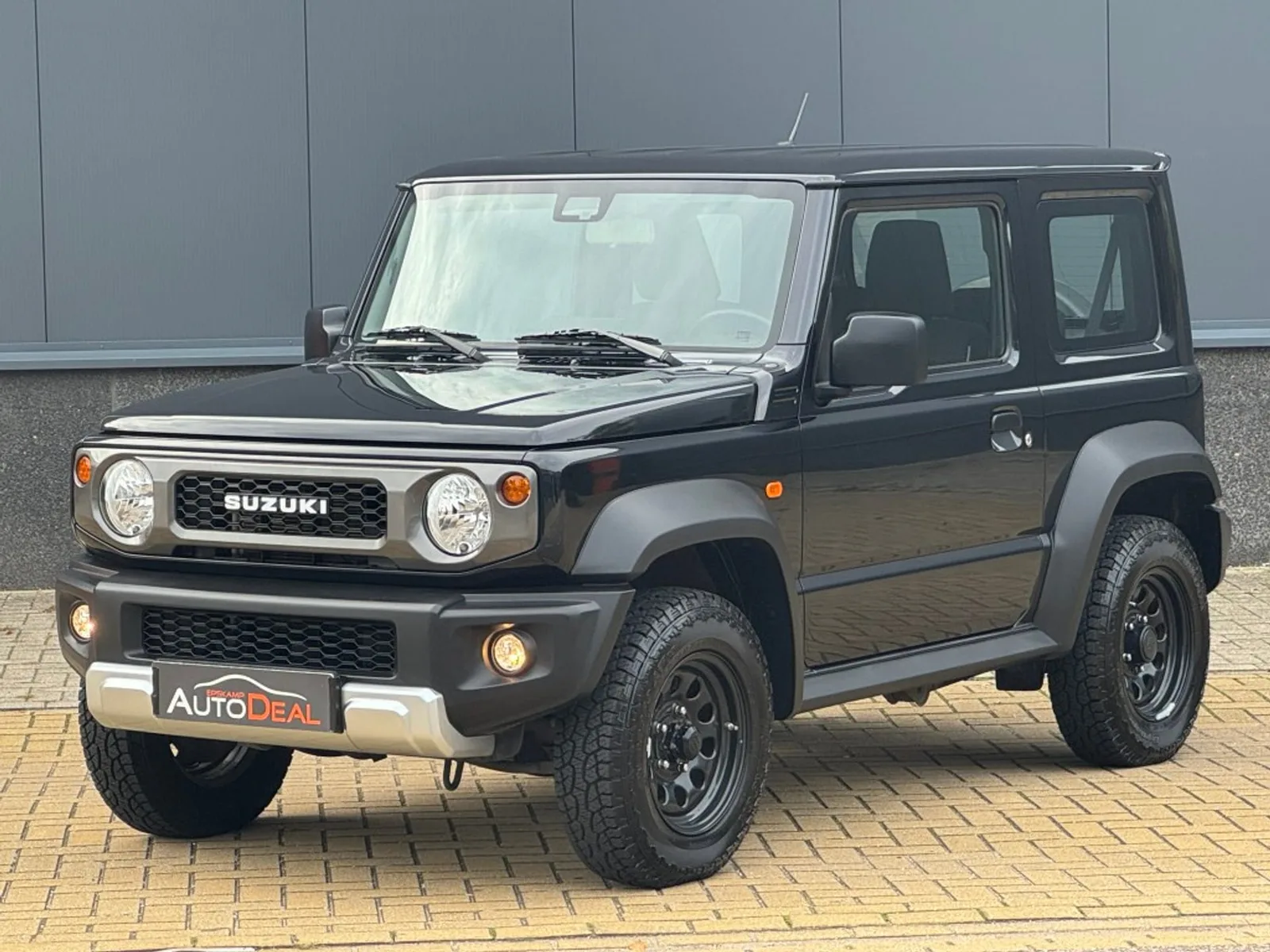 Suzuki Jimny (2019) — foto 1