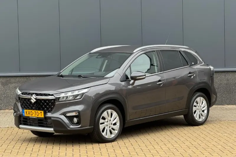 Suzuki S-Cross (2023)