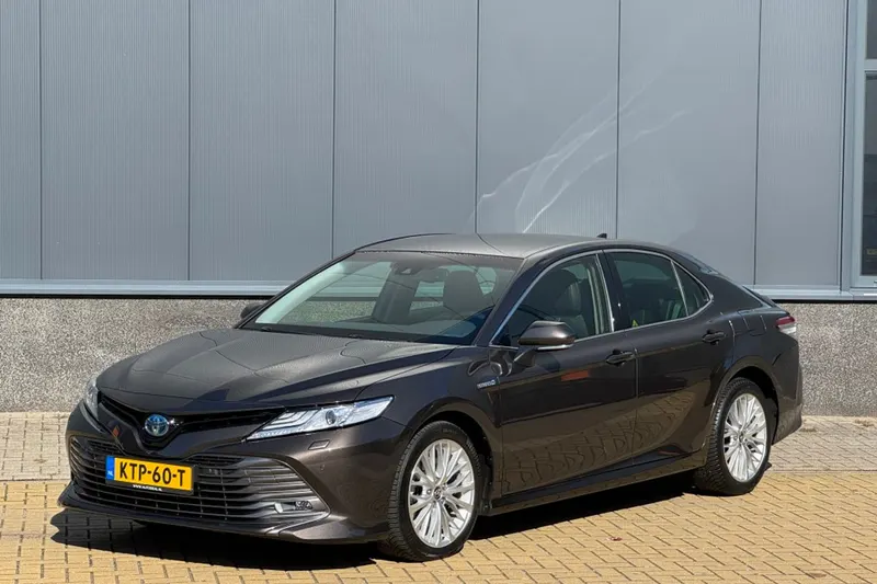 Toyota Camry (2019)