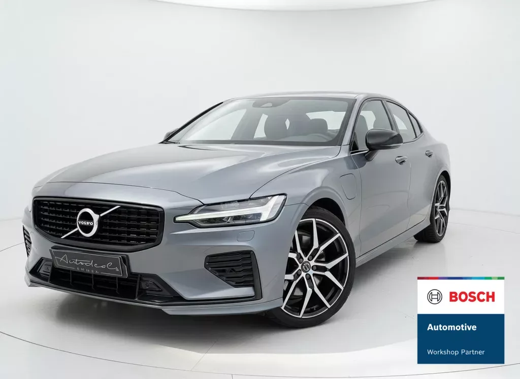 Volvo S60 (2021) — foto 1
