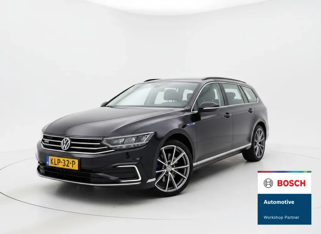 Volkswagen Passat (2022) — foto 1