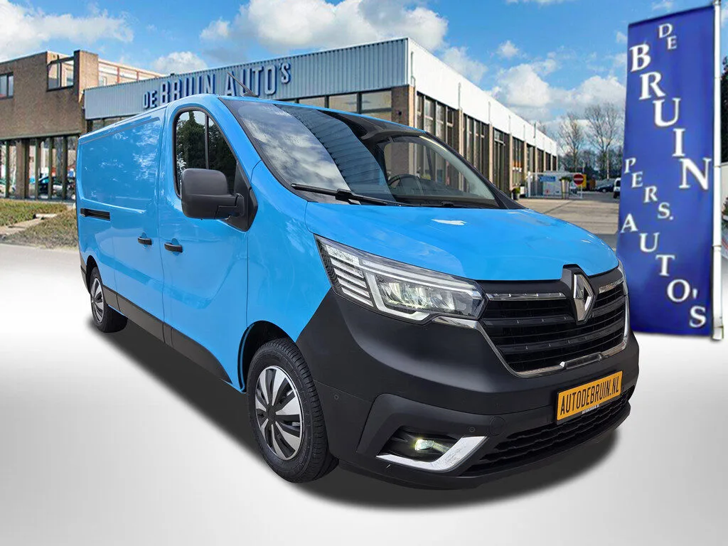 Renault Trafic (2023) — foto 1