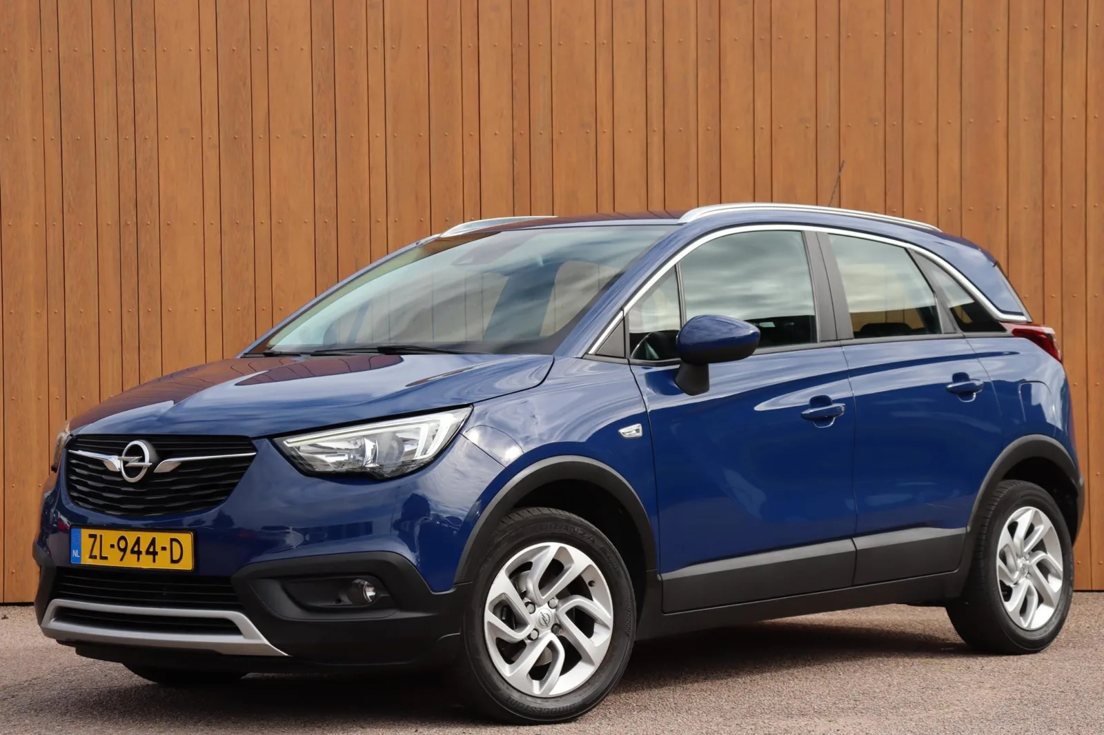 Opel Crossland (2019) — foto 1