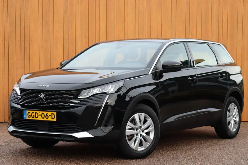 Peugeot 5008 (2024)