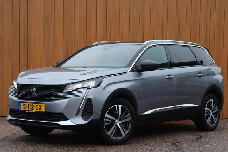 Peugeot 5008 (2023)