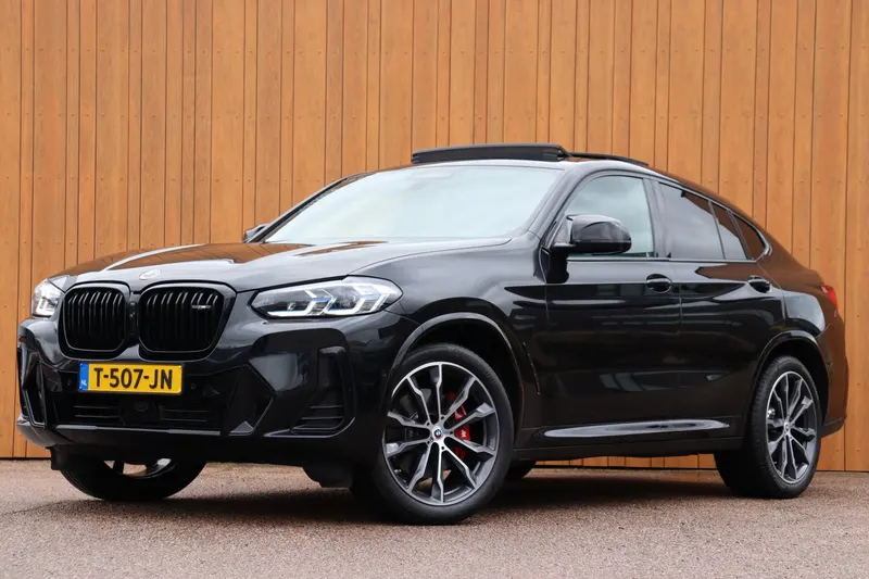 BMW X4 (2023)