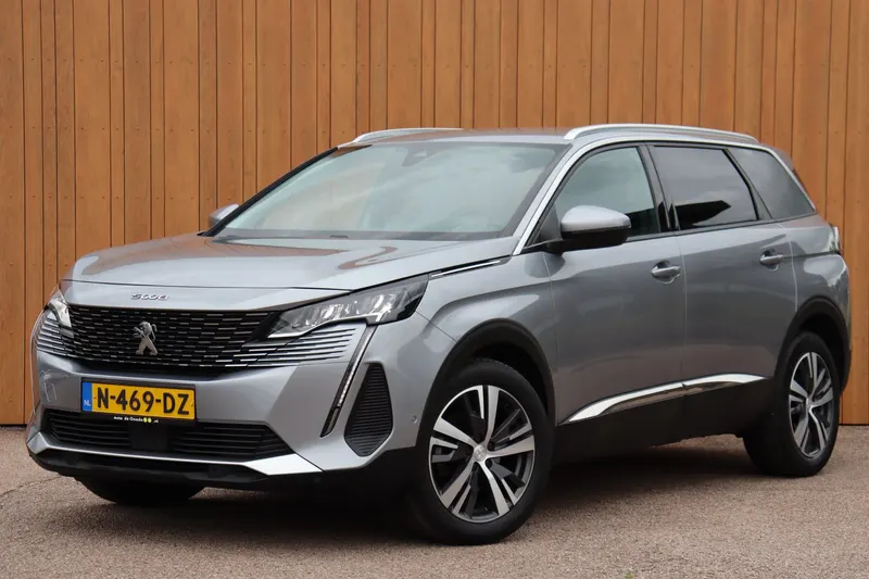 Peugeot 5008 (2021)