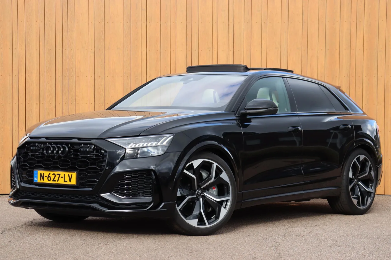 Audi RS Q8 (2021) — foto 1