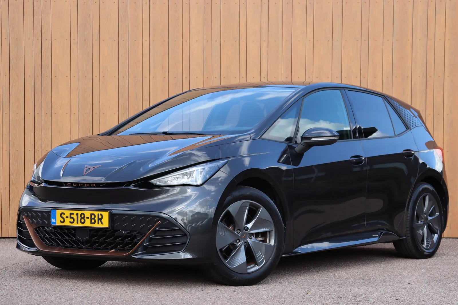 CUPRA Born (2022) — foto 1