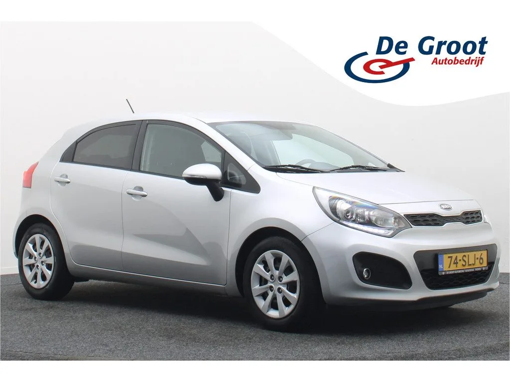 Kia Rio (2011) — foto 1
