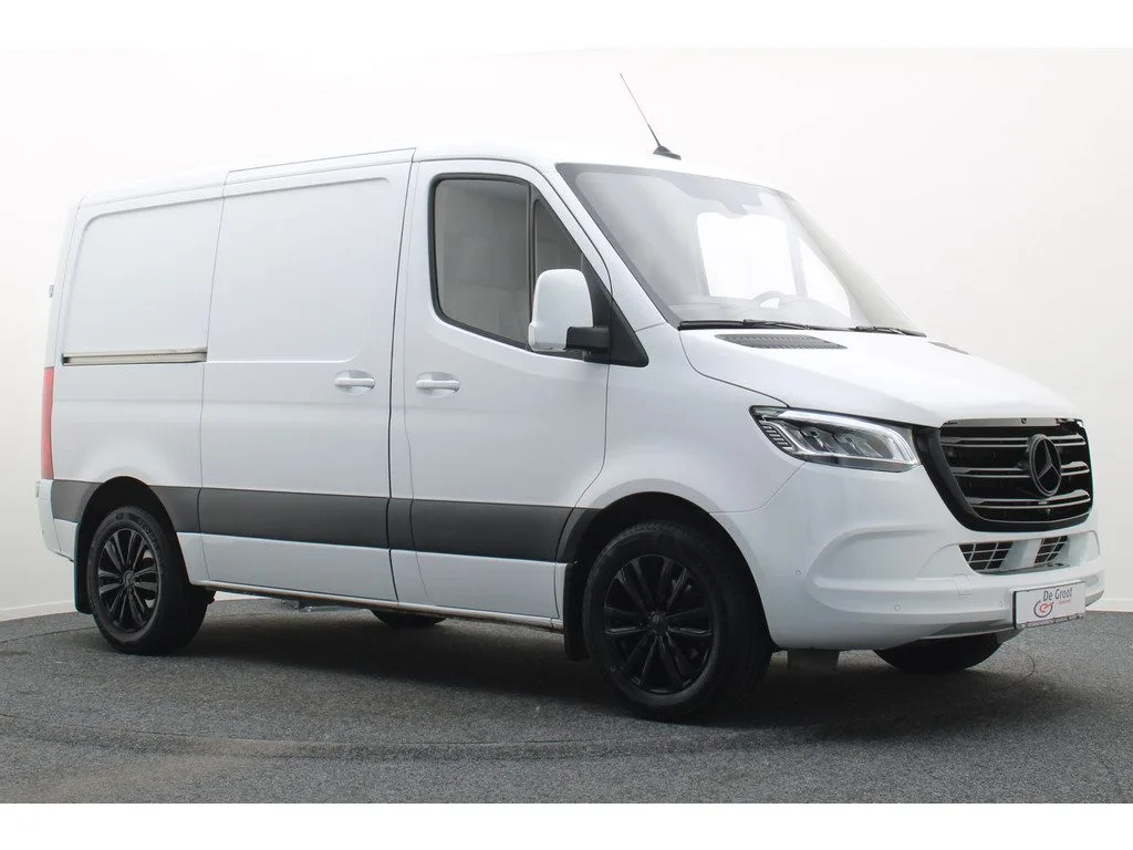 Mercedes-Benz Sprinter (2023) — foto 1