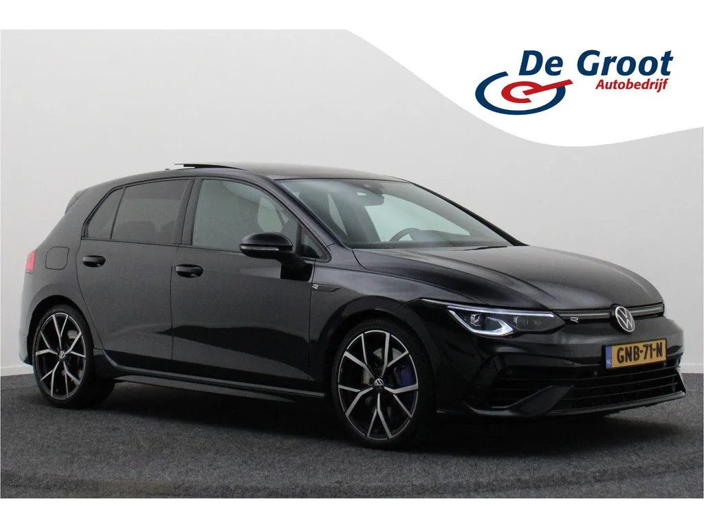Volkswagen Golf (2023) — foto 1