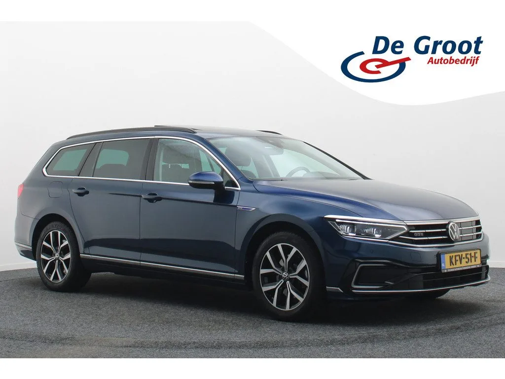 Volkswagen Passat (2022) — foto 1