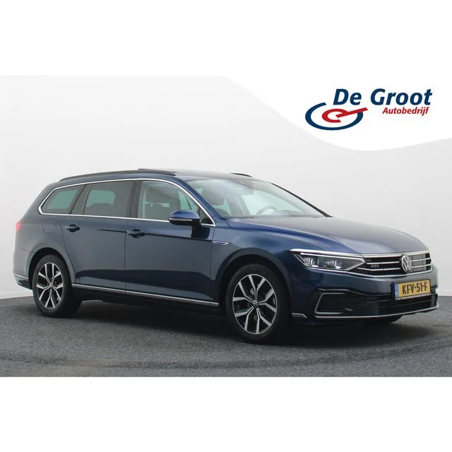 Volkswagen Passat (2022) — foto 1