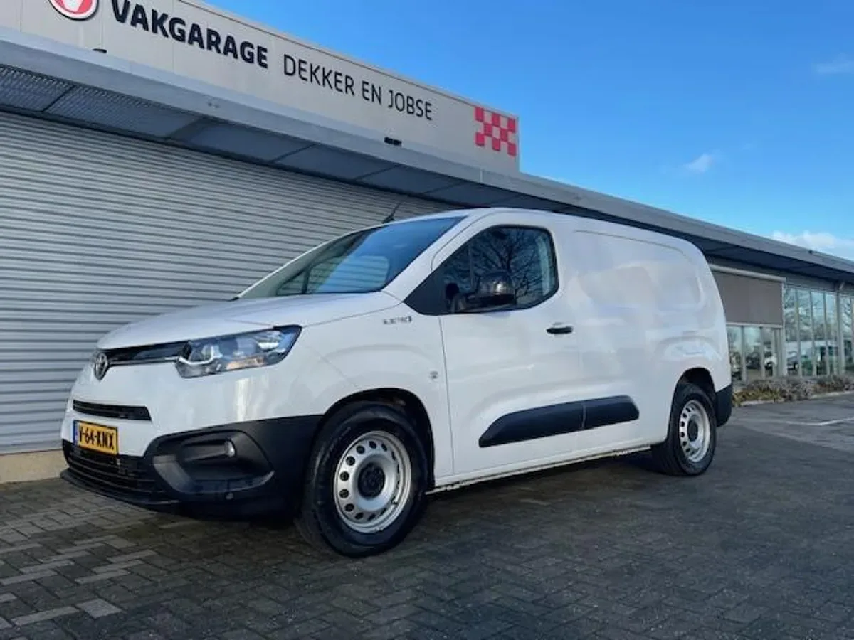 Toyota ProAce City (2024) — foto 1