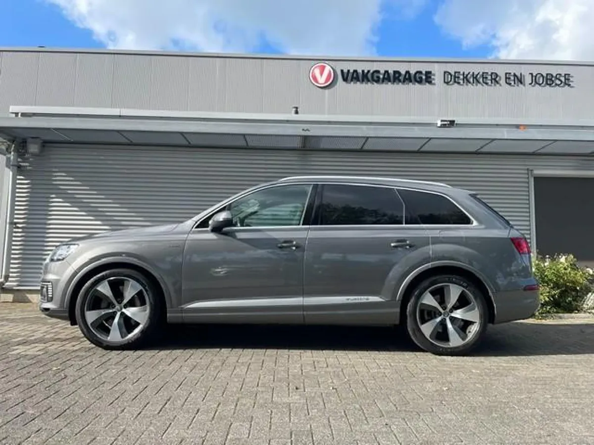 Audi Q7 (2016) — foto 1