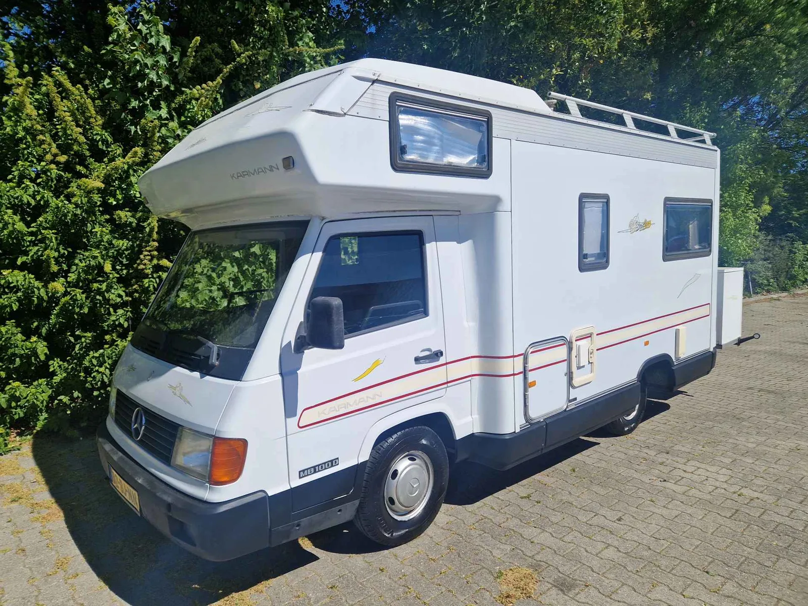 Mercedes-Benz MB 100 (1993) — foto 1