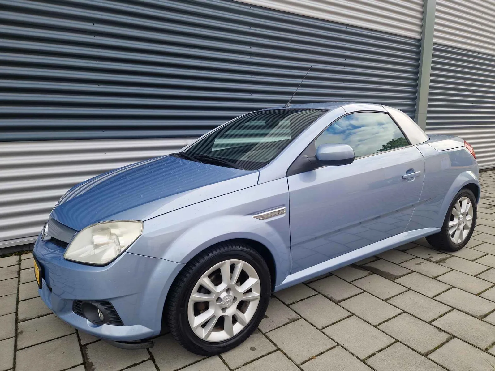 Opel Tigra (2005) — foto 1