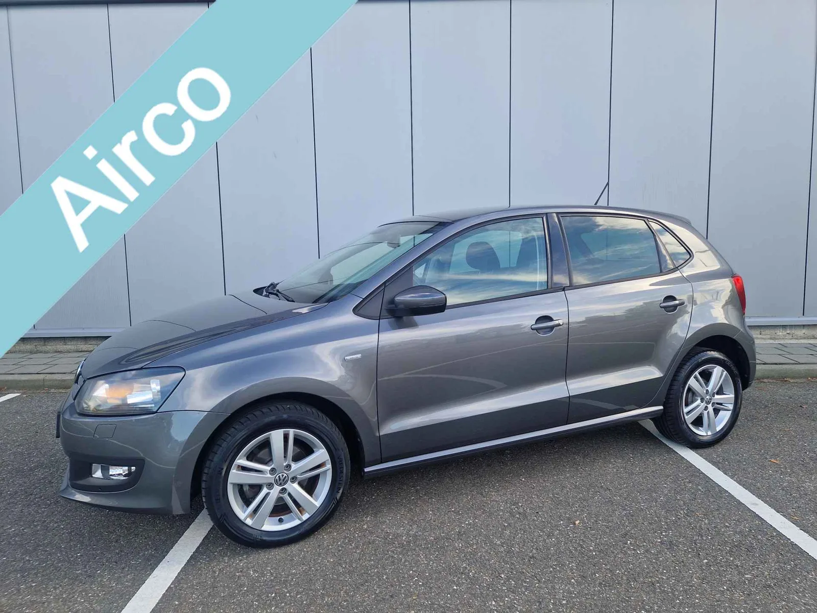 Volkswagen Polo (2014) — foto 1
