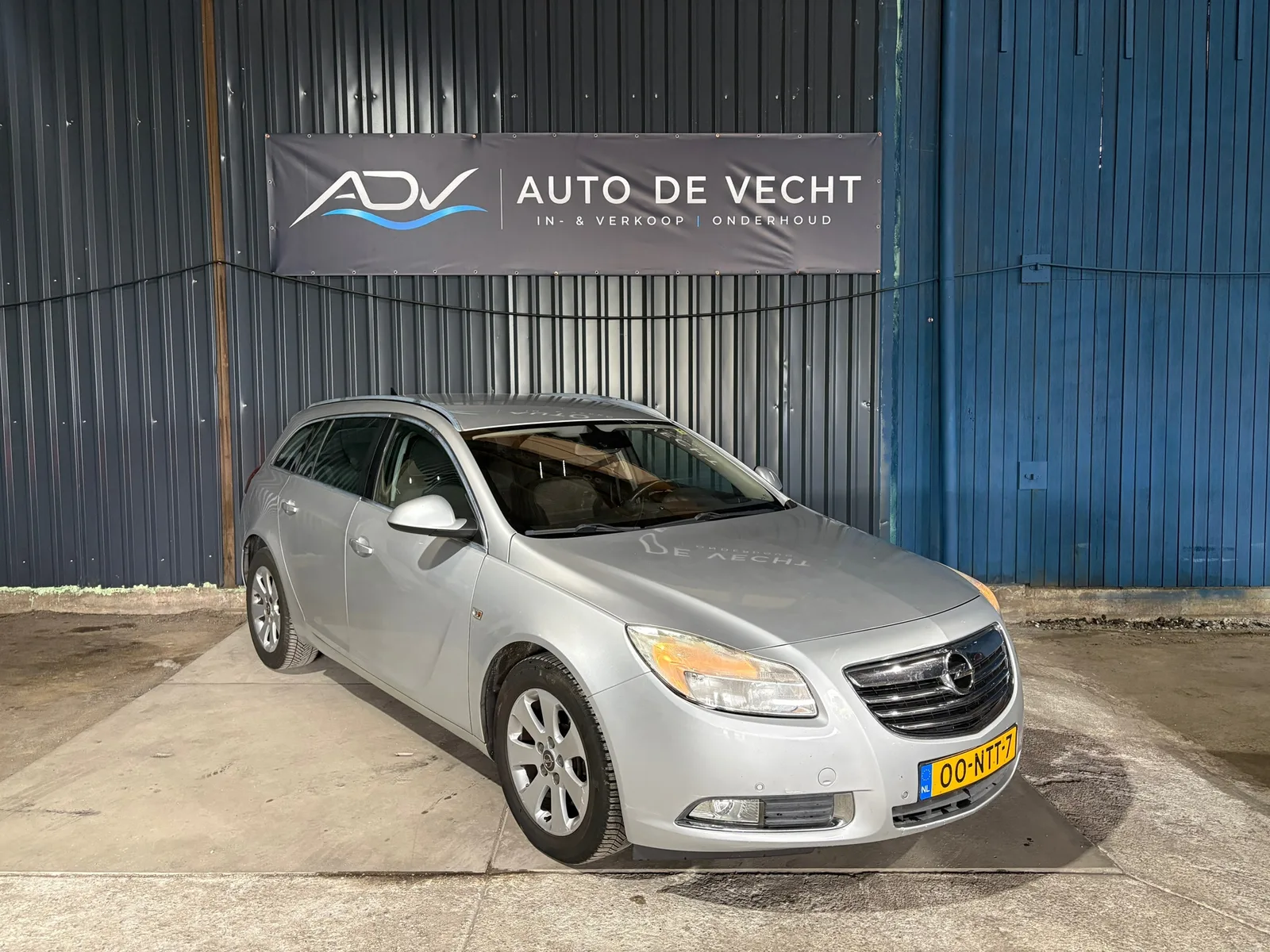 Opel Insignia (2010) — foto 1