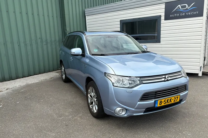 Mitsubishi Outlander (2013)