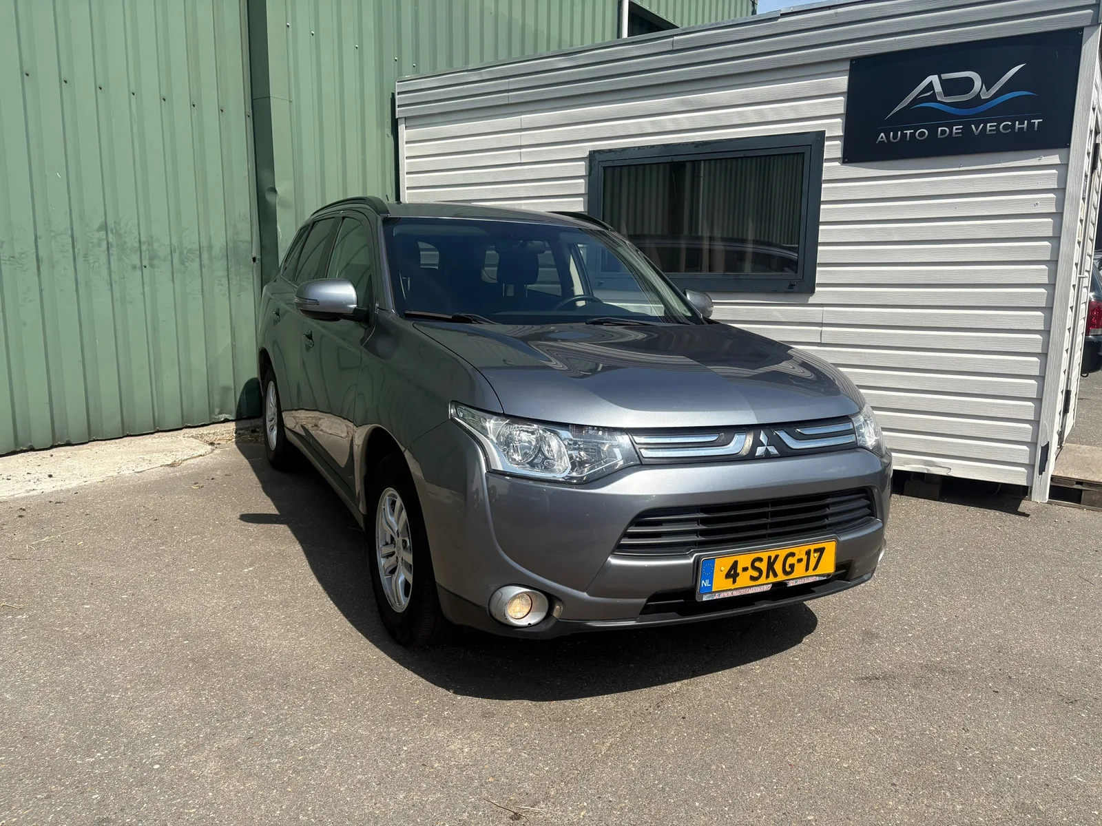 Mitsubishi Outlander (2013) — foto 1