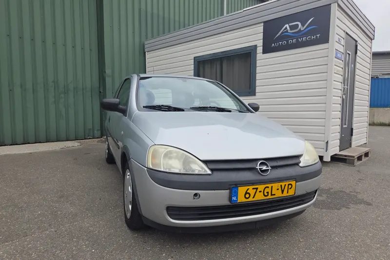 Opel Corsa (2001)