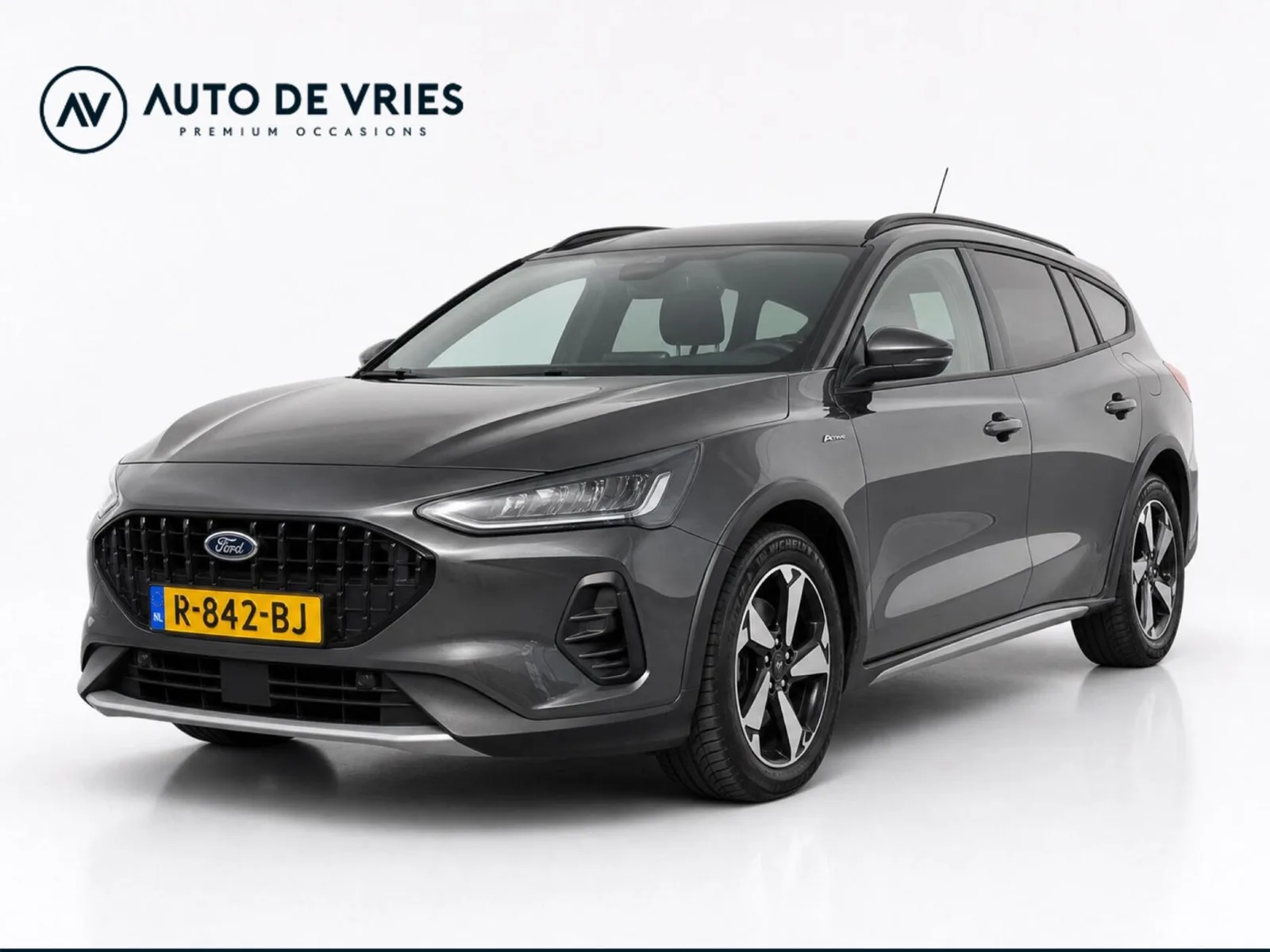 Ford Focus (2022) — foto 1