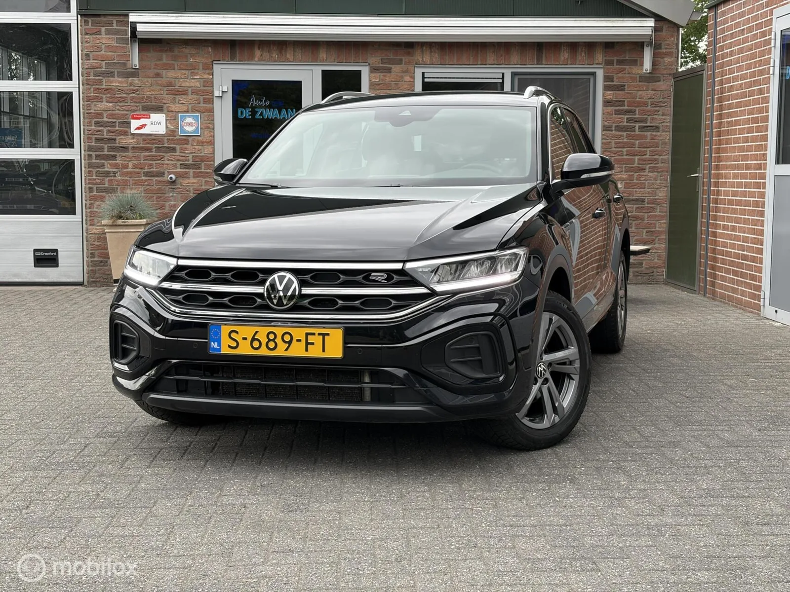 Volkswagen T-Roc (2023) — foto 1