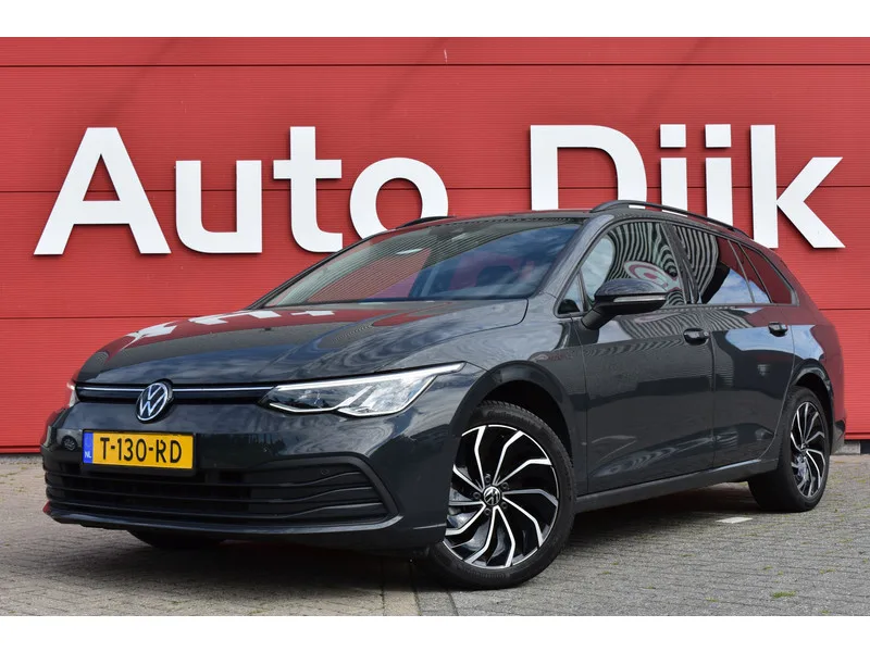 Volkswagen Golf (2023) — foto 1