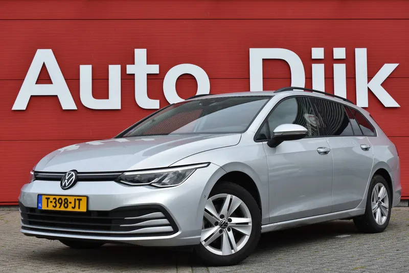 Volkswagen Golf (2023)