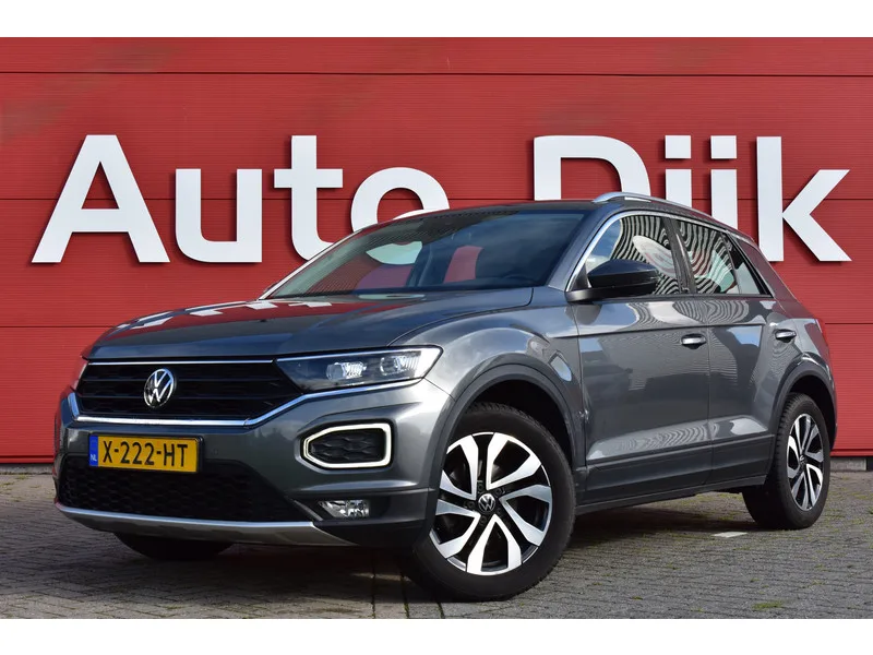 Volkswagen T-Roc (2021) — foto 1