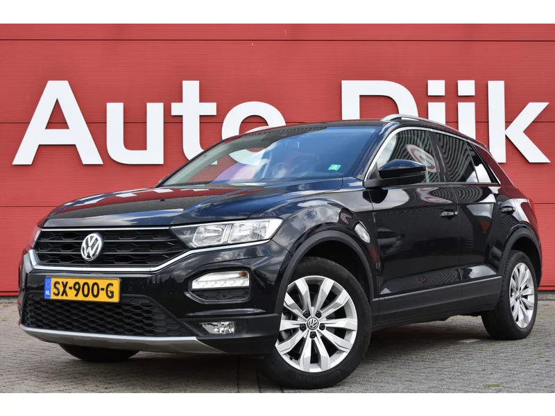 Volkswagen T-Roc (2018) — foto 1
