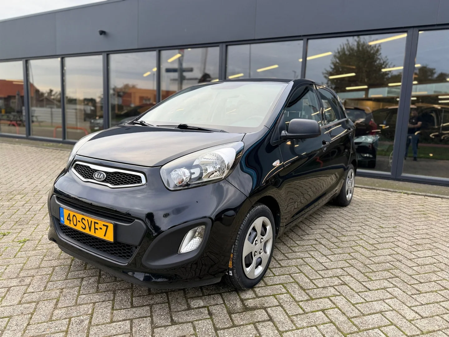 Kia Picanto (2011) — foto 1
