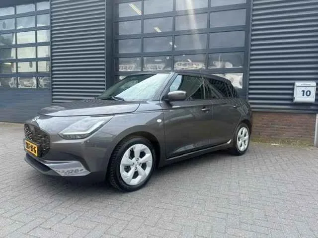 Suzuki Swift (2025) — foto 1