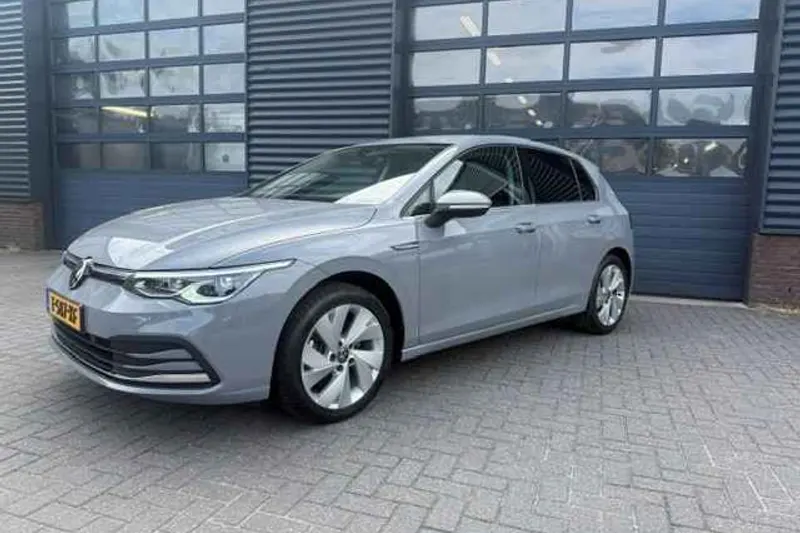 Volkswagen Golf (2022)