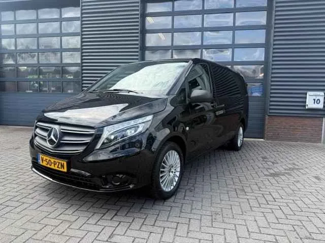 Mercedes-Benz Vito (2022) — foto 1