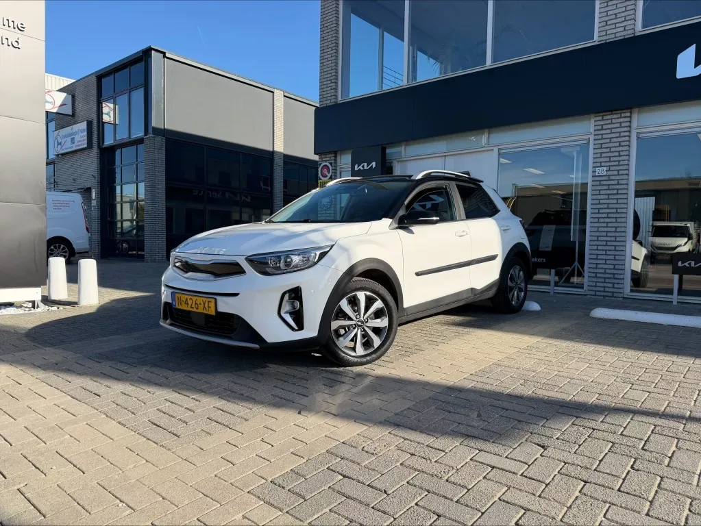 Kia Stonic (2022) — foto 1