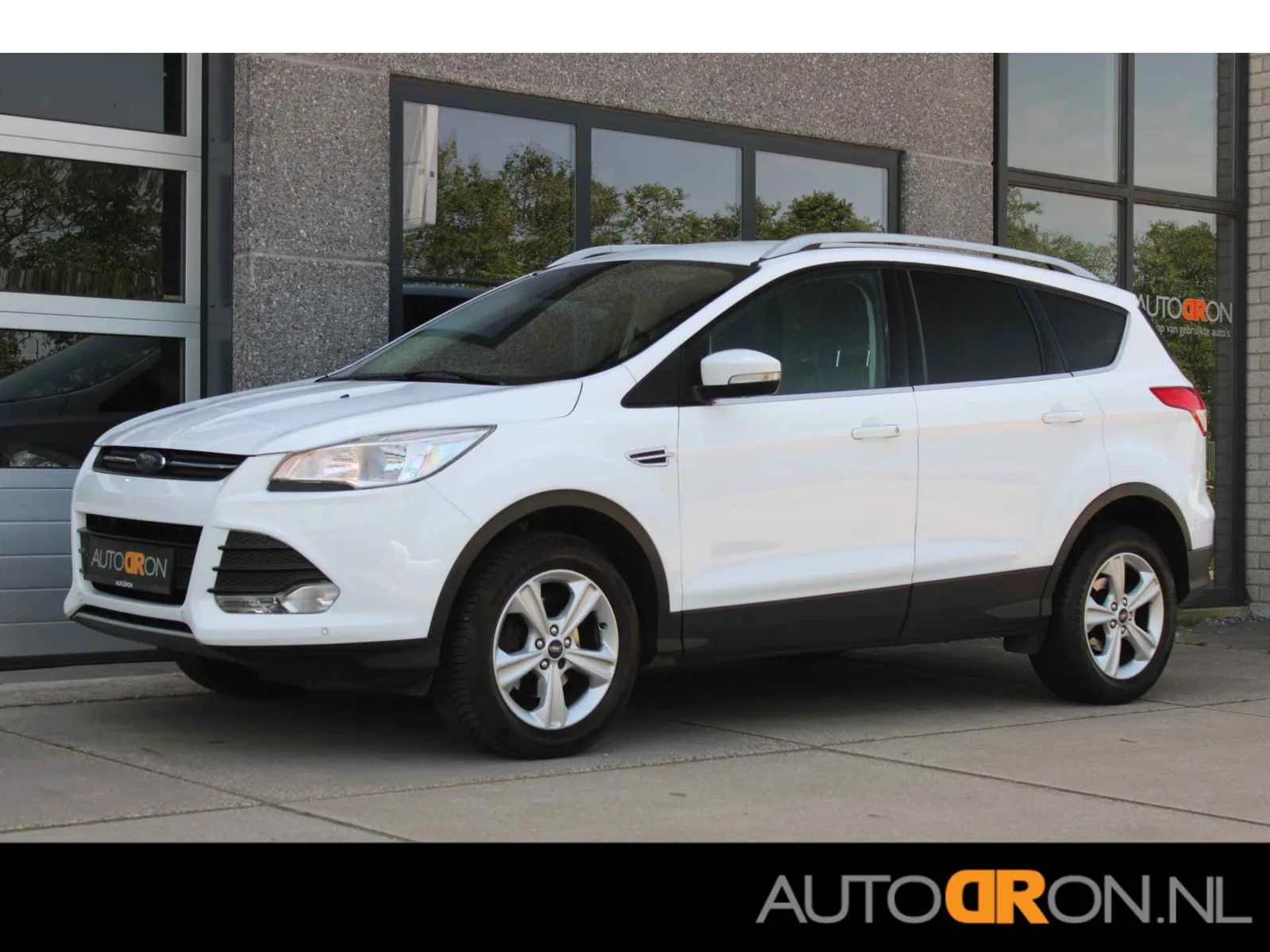 Ford Kuga (2015) — foto 1