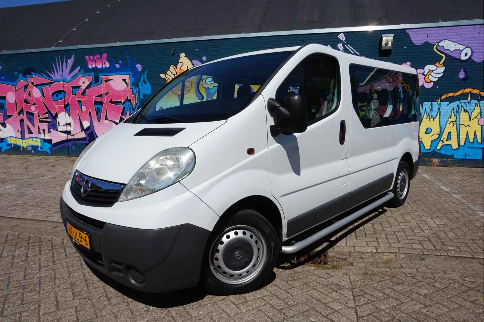 Opel Vivaro (2009) — foto 1