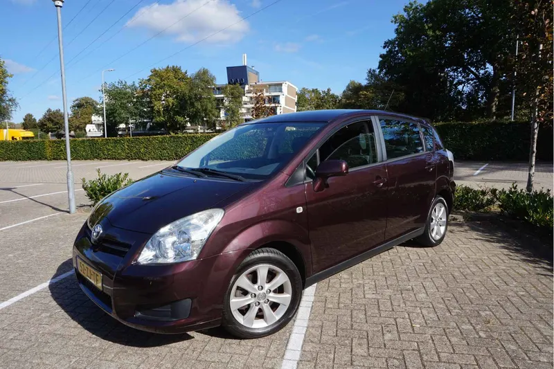 Toyota Verso (2008)